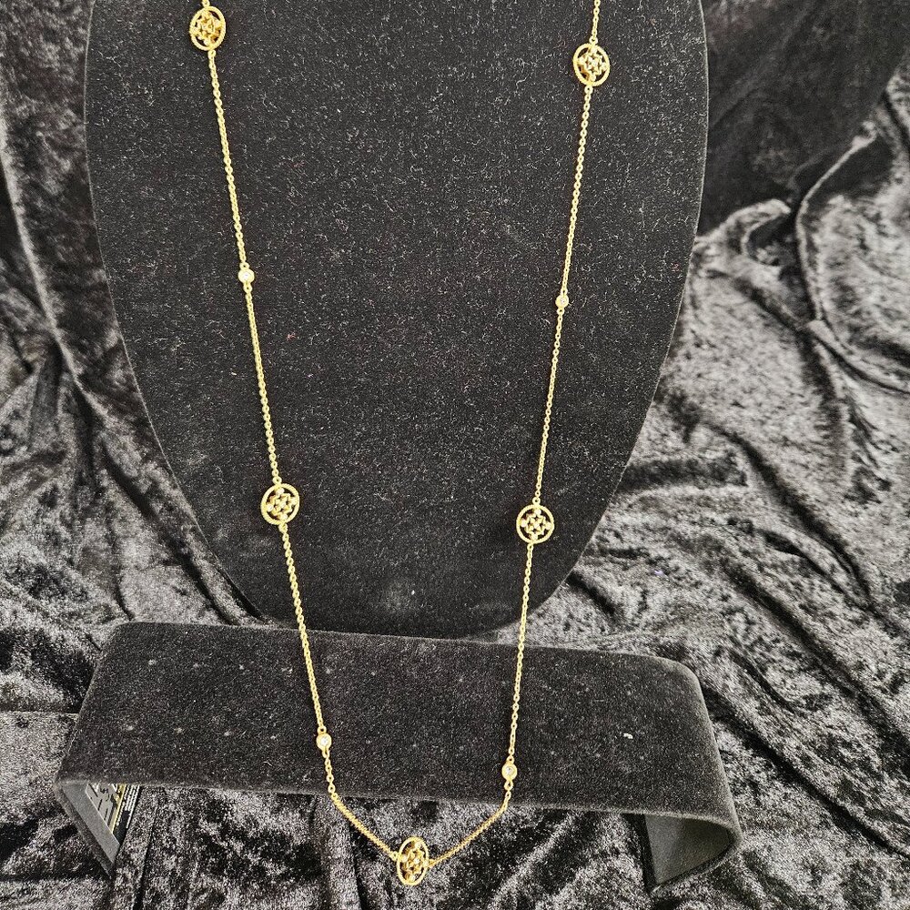 Gold toned 17" Necklace with circle / rhinestone accents